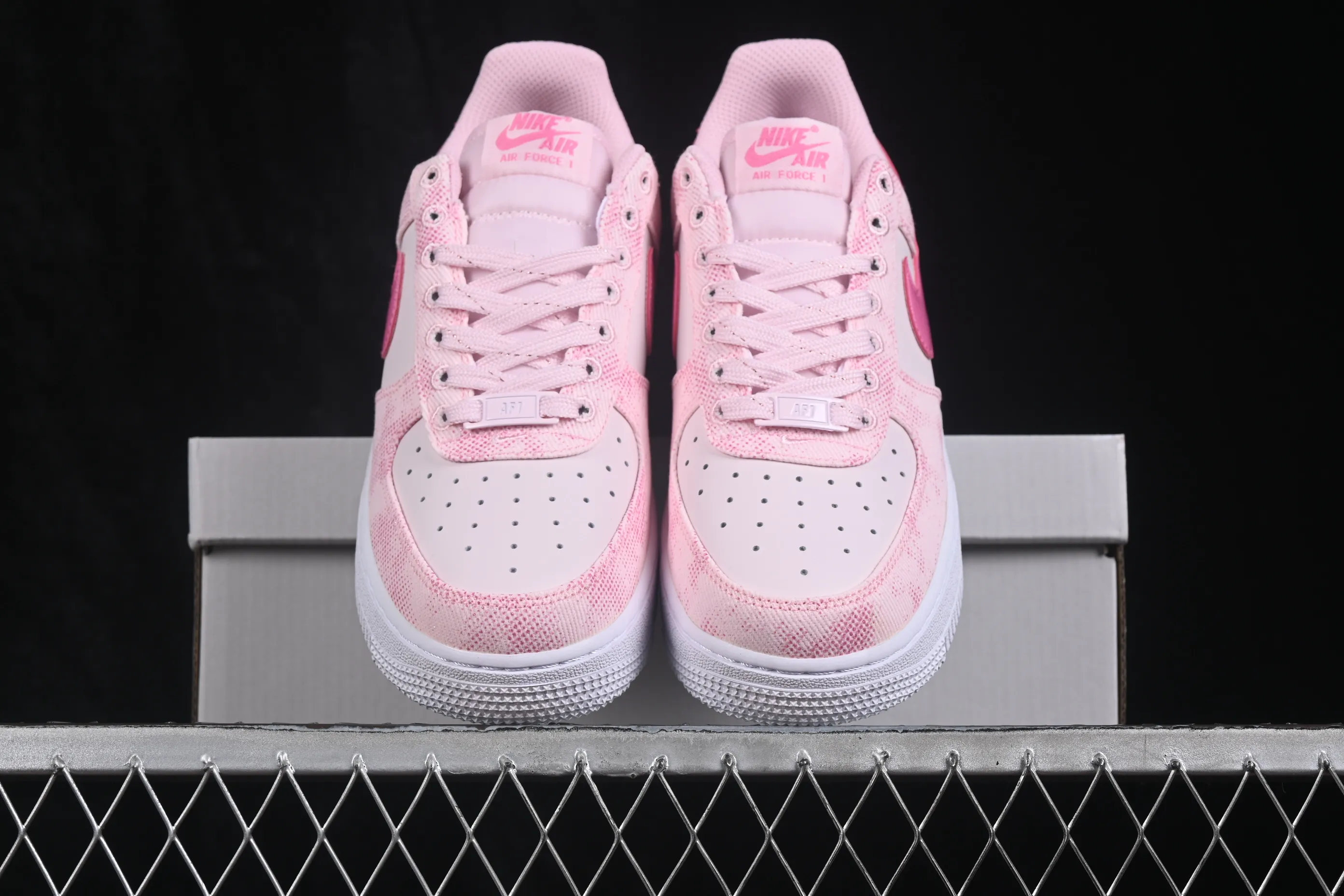 All Categories Nk Air Force 1 Air Force Series Nk Air Force 1 Low Air Force Low Nike Air Force 1'07 Low Snake Print Pink Air Force One Low Casual Shoes IR1974-663